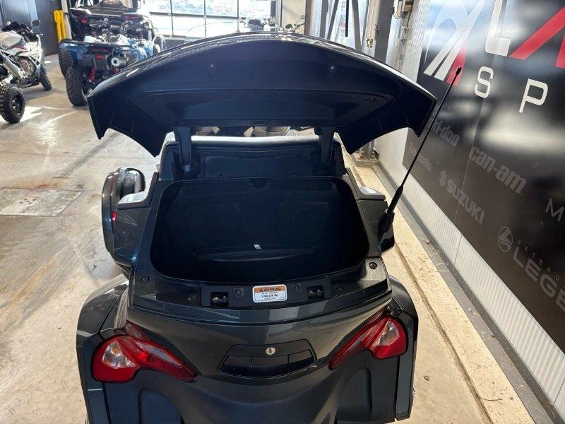 Can-am Spyder 2017 alt