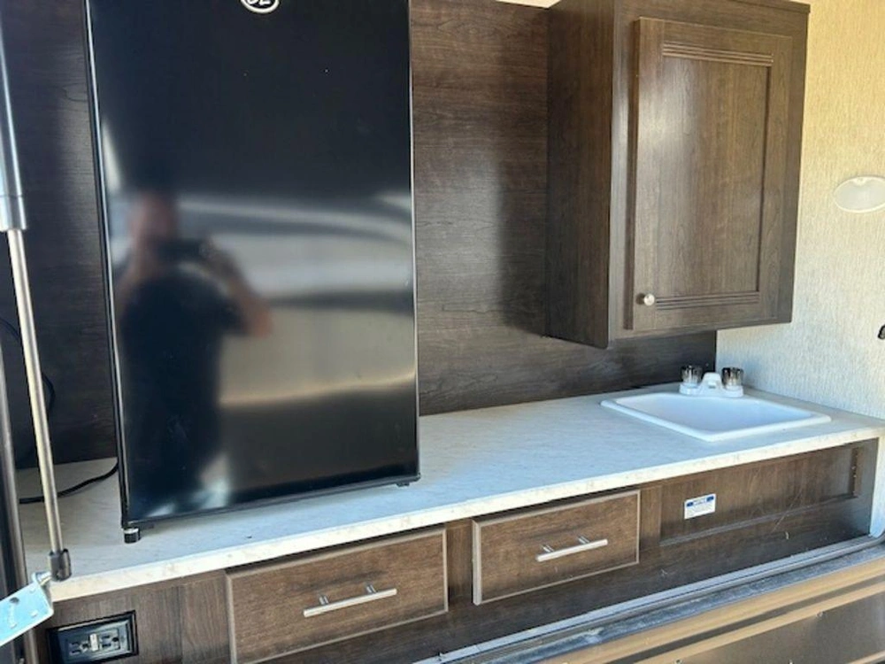 2020 Heartland Pioneer Ds 320 alt