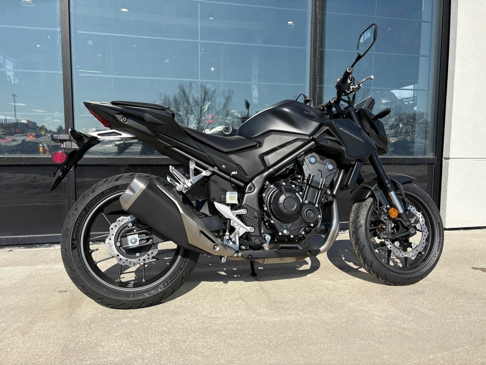 2025 Honda Cb500f alt