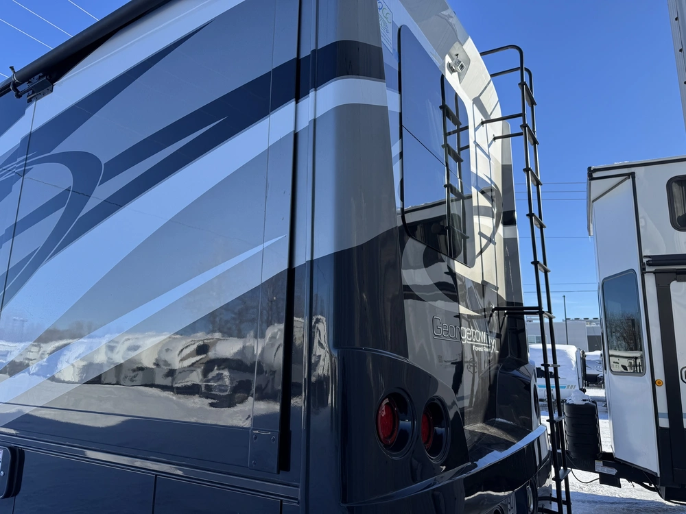 2014 Forest River Georgetown 378ts alt