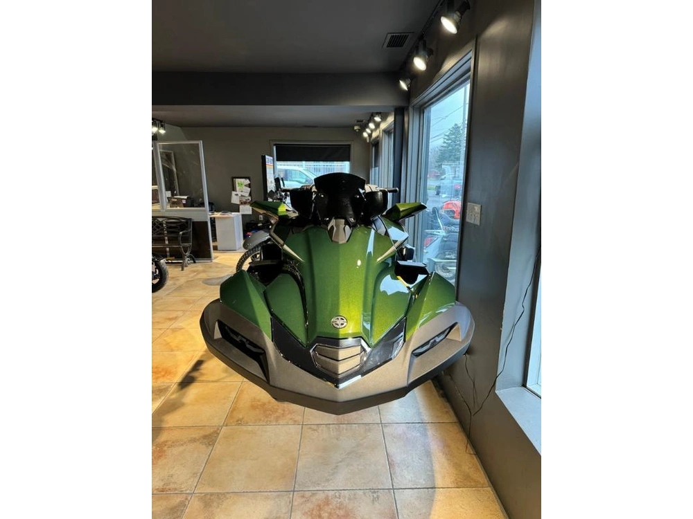 Kawasaki Ultra 310lx 2024 alt