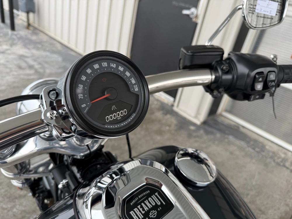 2026 Harley-davidson Breakout alt