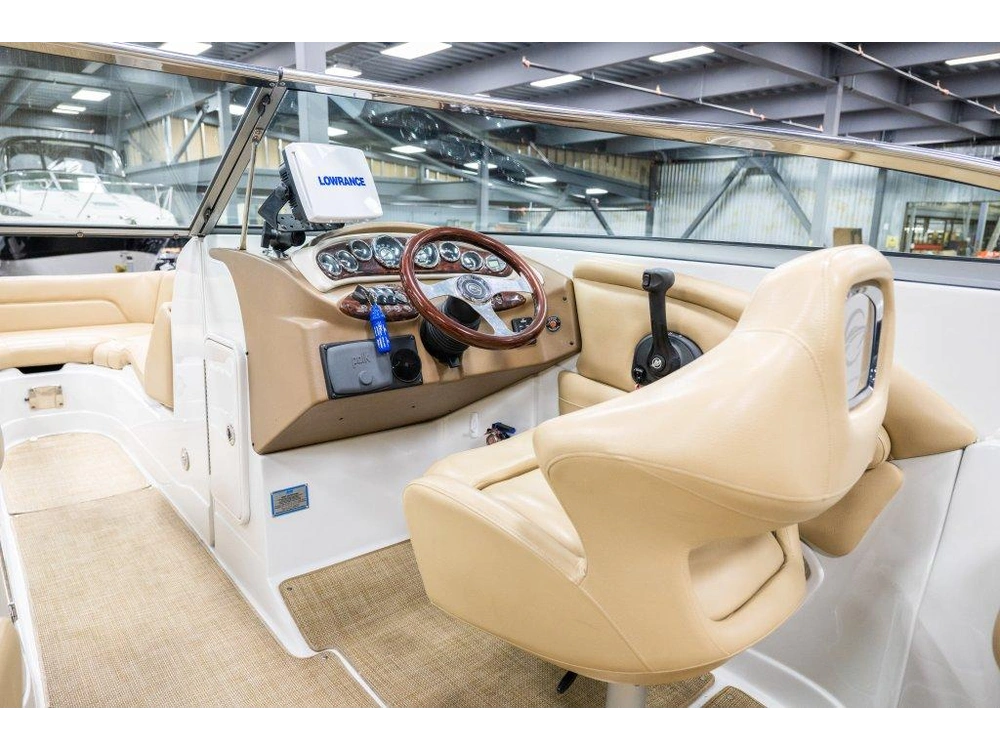 Crownline E6 2014 alt