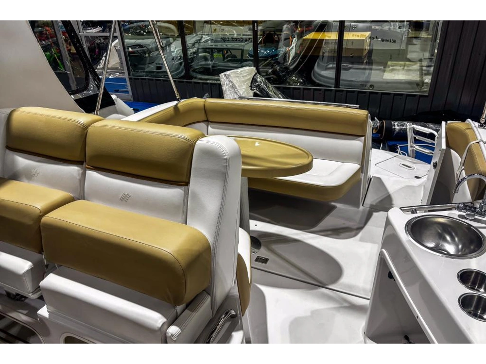 Four Winns 285 Vista 2011 alt