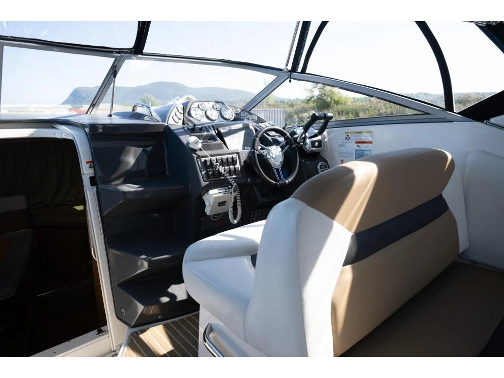 Larson 315 Cabrio 2013 alt