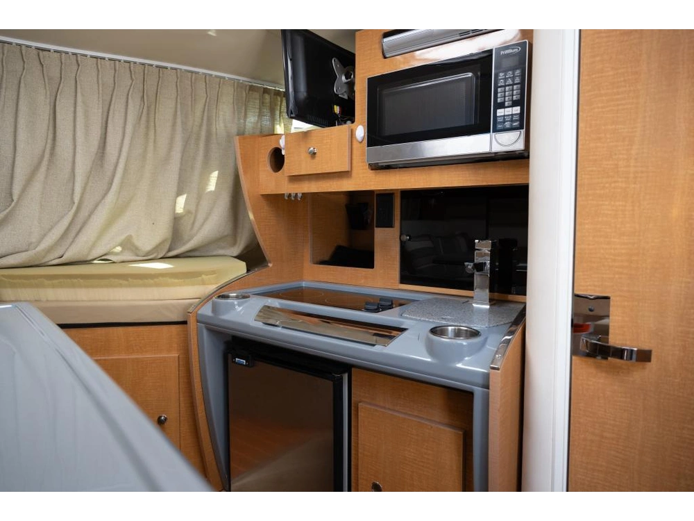 Larson 315 Cabrio 2013 alt