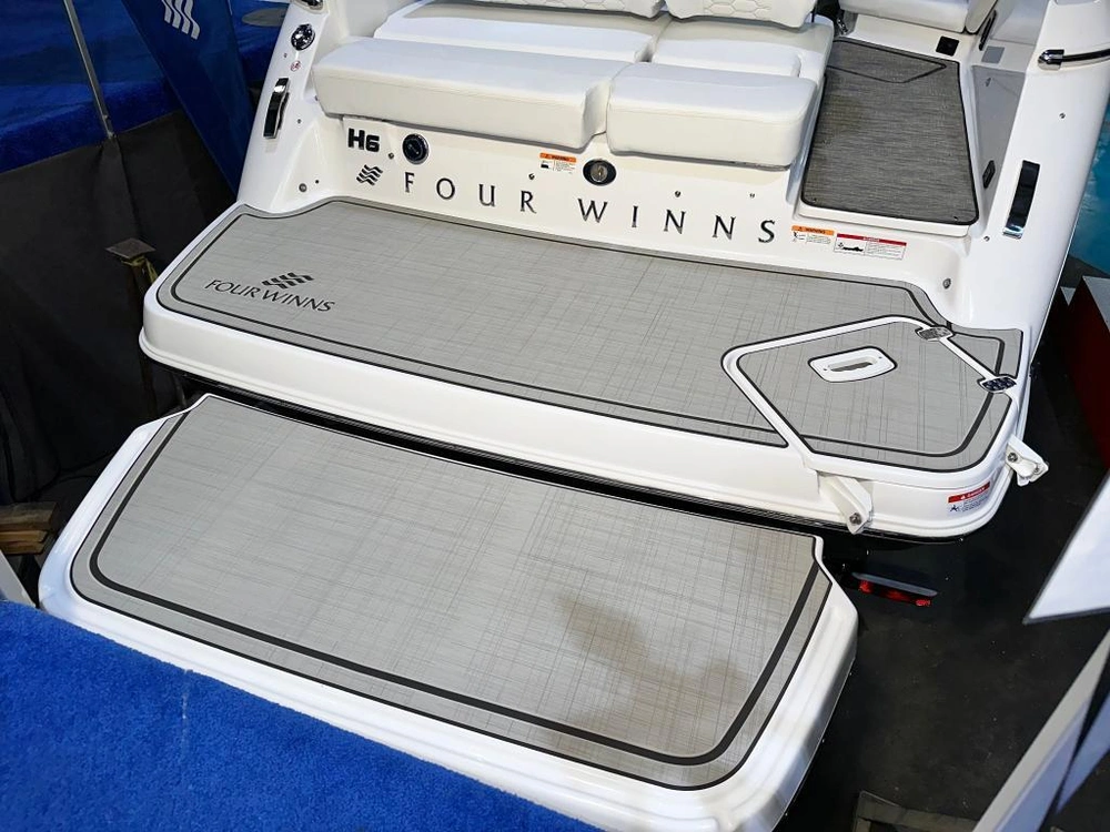 Four Winns H6 Mercruiser 6.2l / Bravo 3 - Demo 2025 alt