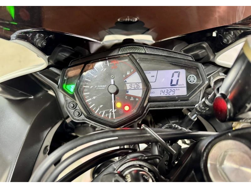 Yamaha R3 2017 alt
