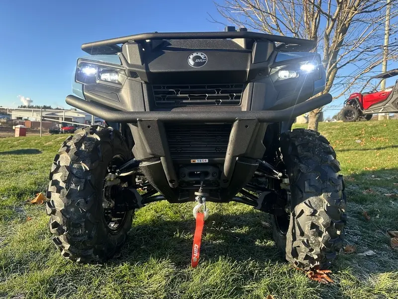 2026 Can-Am Outlander XT 700 thumbnail 3