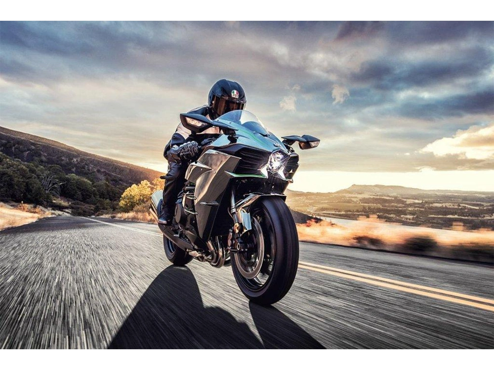 2026 Kawasaki Ninja H2 alt