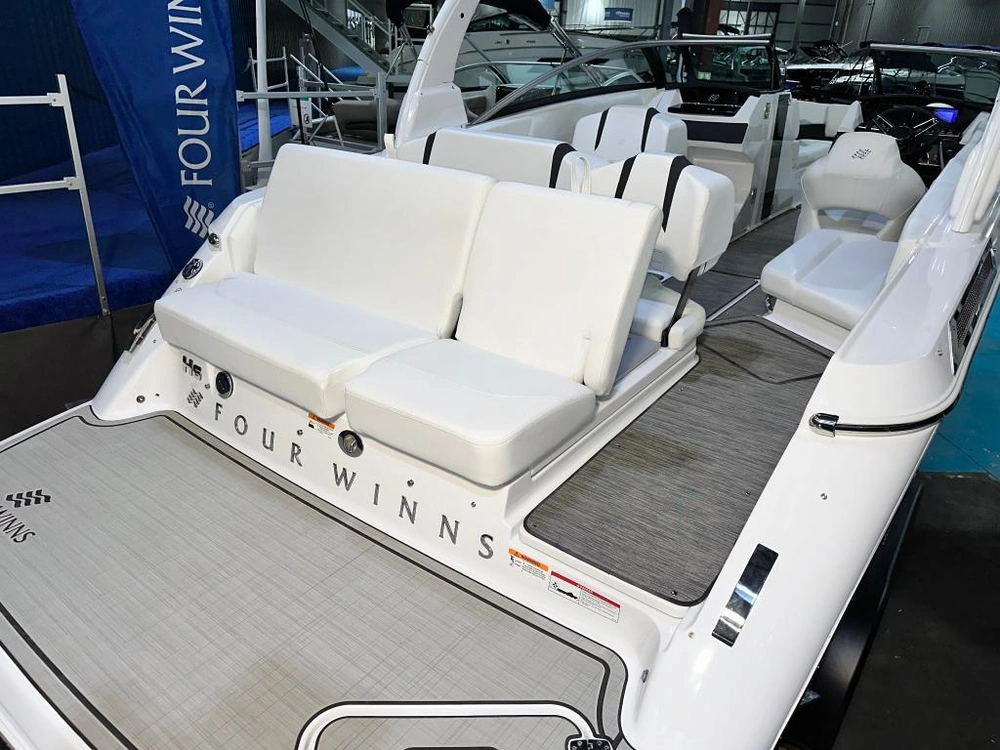 Four Winns H6 Mercruiser 6.2l / Bravo 3 - Demo 2025 alt