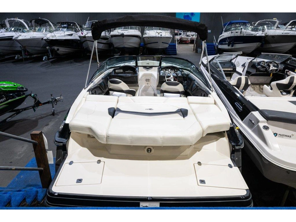 Monterey Boats 214 Ss Br 2014 alt