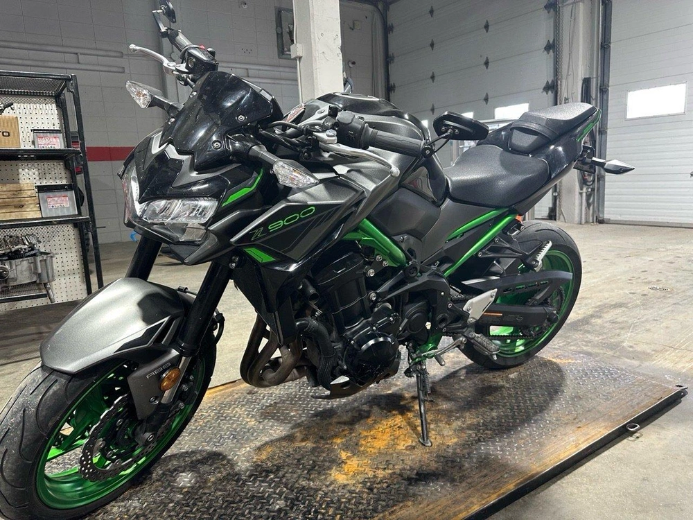 2023 Kawasaki Z900 Abs alt