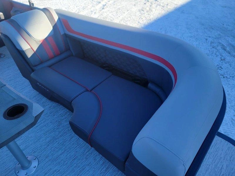 Bennington Marine 21s Swingback Sport 3t Rouge 2026 alt