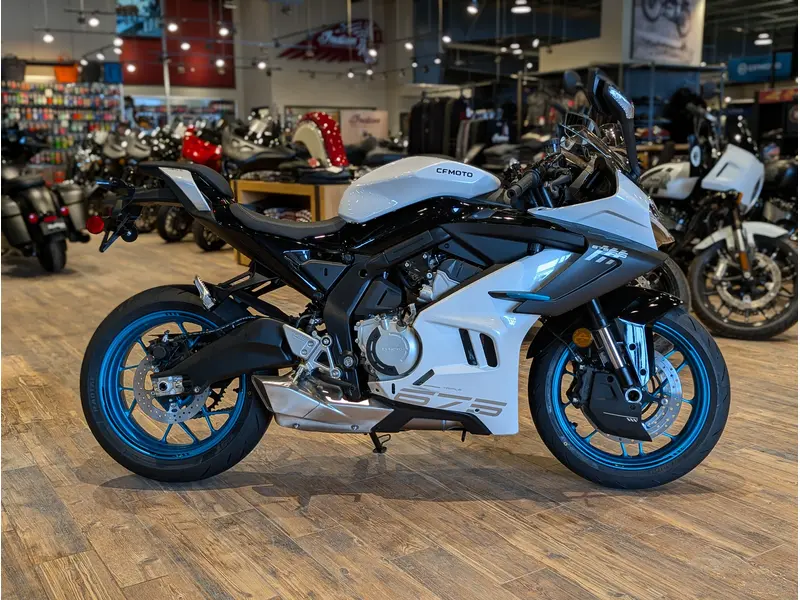 2026 CFMOTO 675SS // Nebula White thumbnail 2