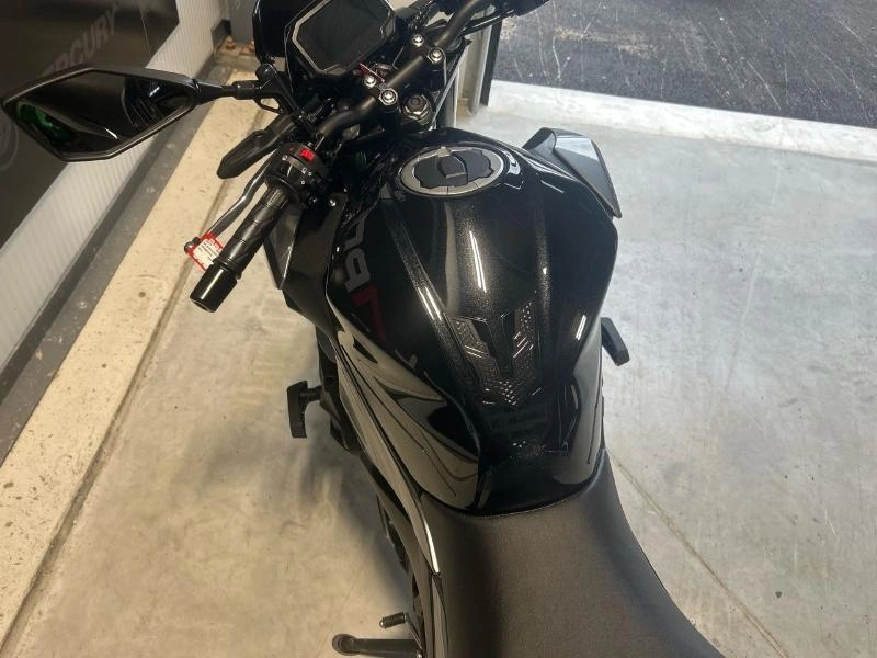 Kawasaki Z500 Se 2025 alt