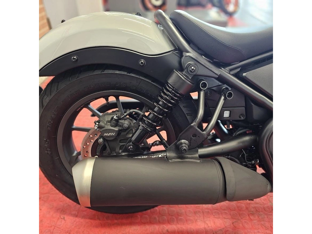 2026 Honda Rebel 300 E-clutch alt