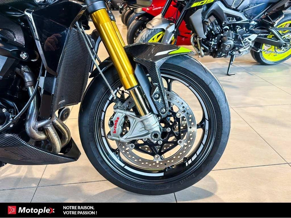 Triumph Street Triple 765 Rs Moto2 2024 alt