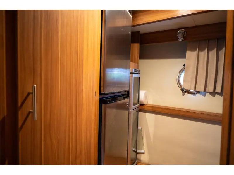 2012 Carver Yachts Voyageur 54 *SUR RENDEZ-VOUS* thumbnail 11