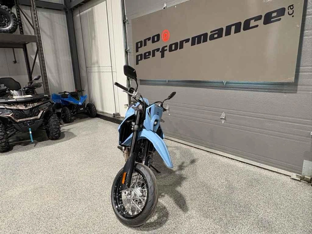 Suzuki Dr-z4sm 2025 alt