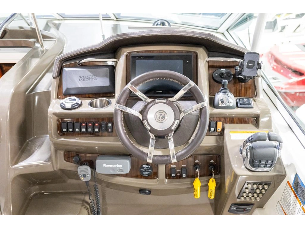 Cruisers Yachts 350 Express 2012 alt