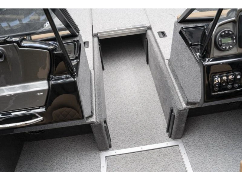 Legend 18 Xt White Blue 2026 alt