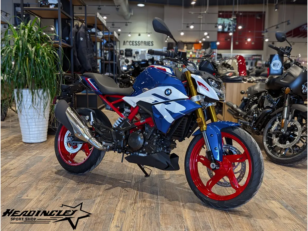 2025 BMW G 310 R // Racing Blue Metallic 