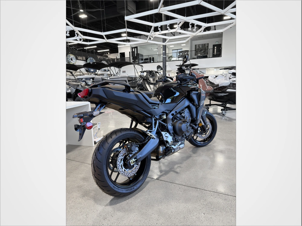 2026 Yamaha Tracer 9 Y-amt alt