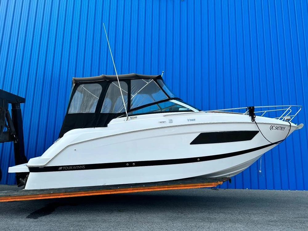 Four Winns Vista 255 2017 alt