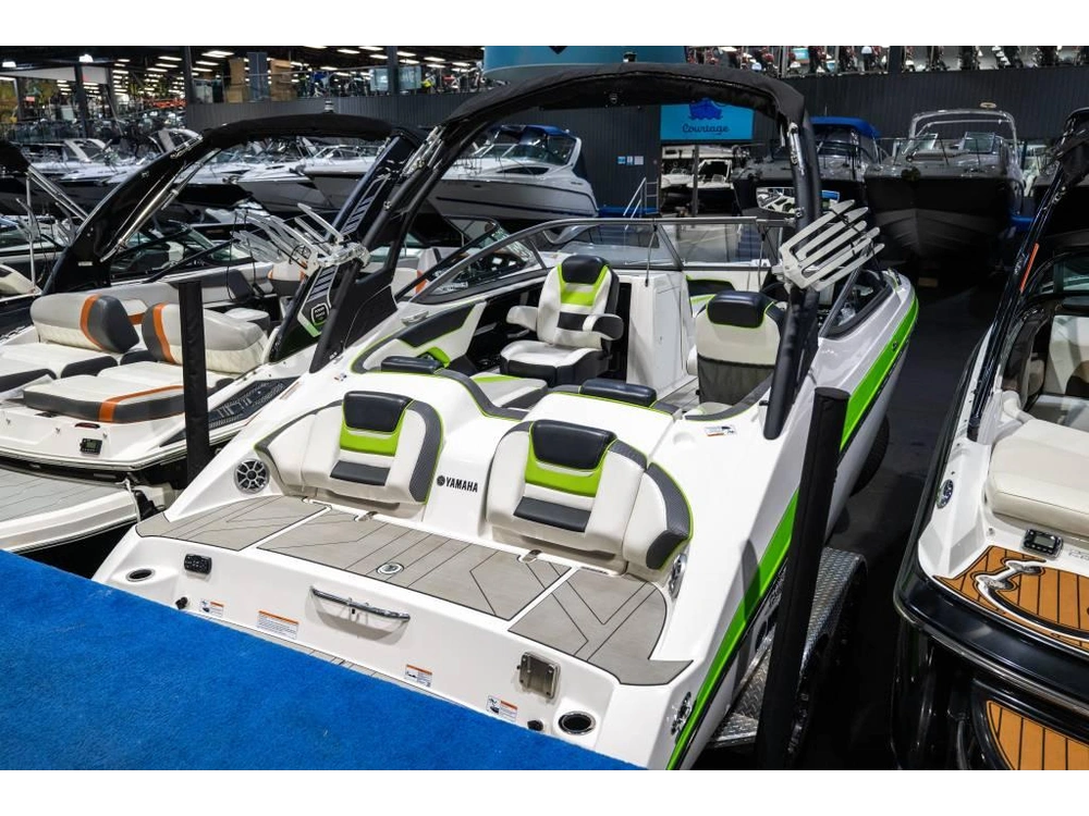 Yamaha 212 Xe Surf 2022 alt