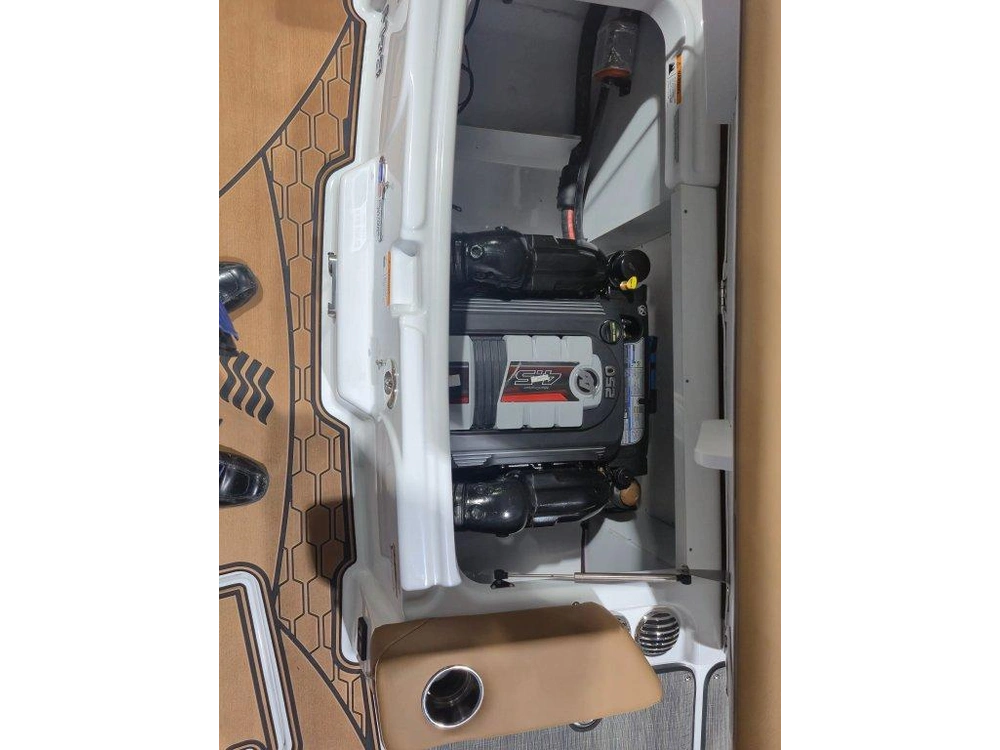 Four Winns Hd3 4.5l/b3 Dts 2026 alt