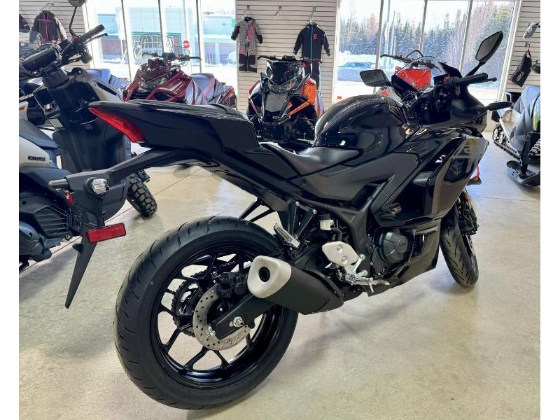 Yamaha Yzf-r3 2026 alt