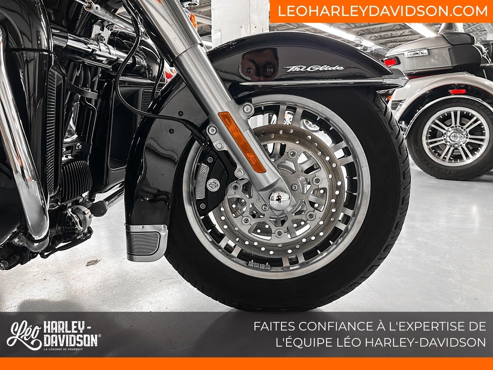 Harley-davidson Flhtcutg Tri Glide Ultra 2024 alt