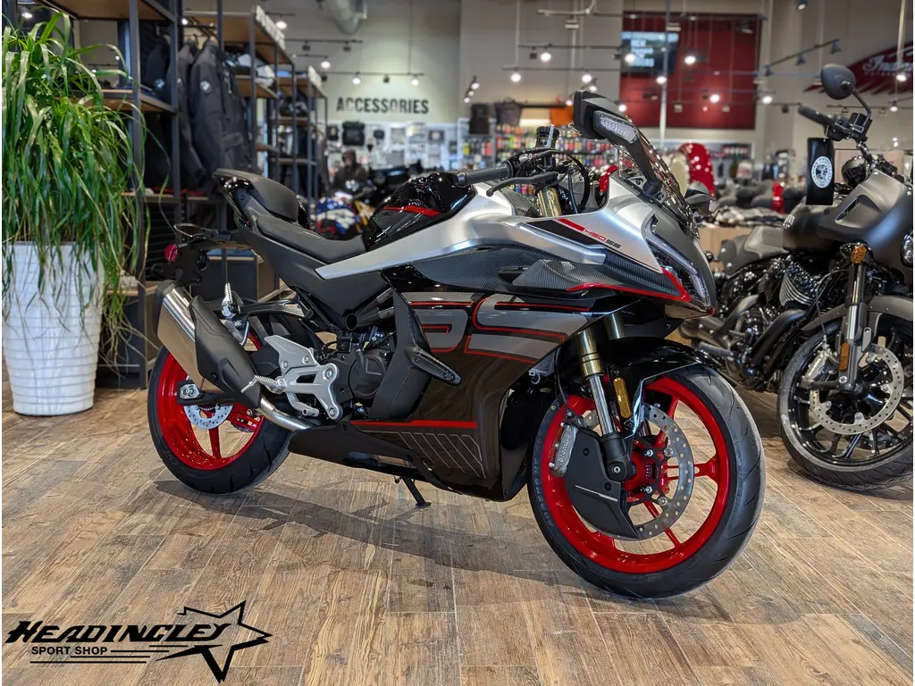 2026 CFMOTO 450SS // Nebula Black 