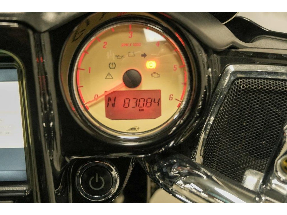 Indian Motorcycle Roadmaster 2018 alt