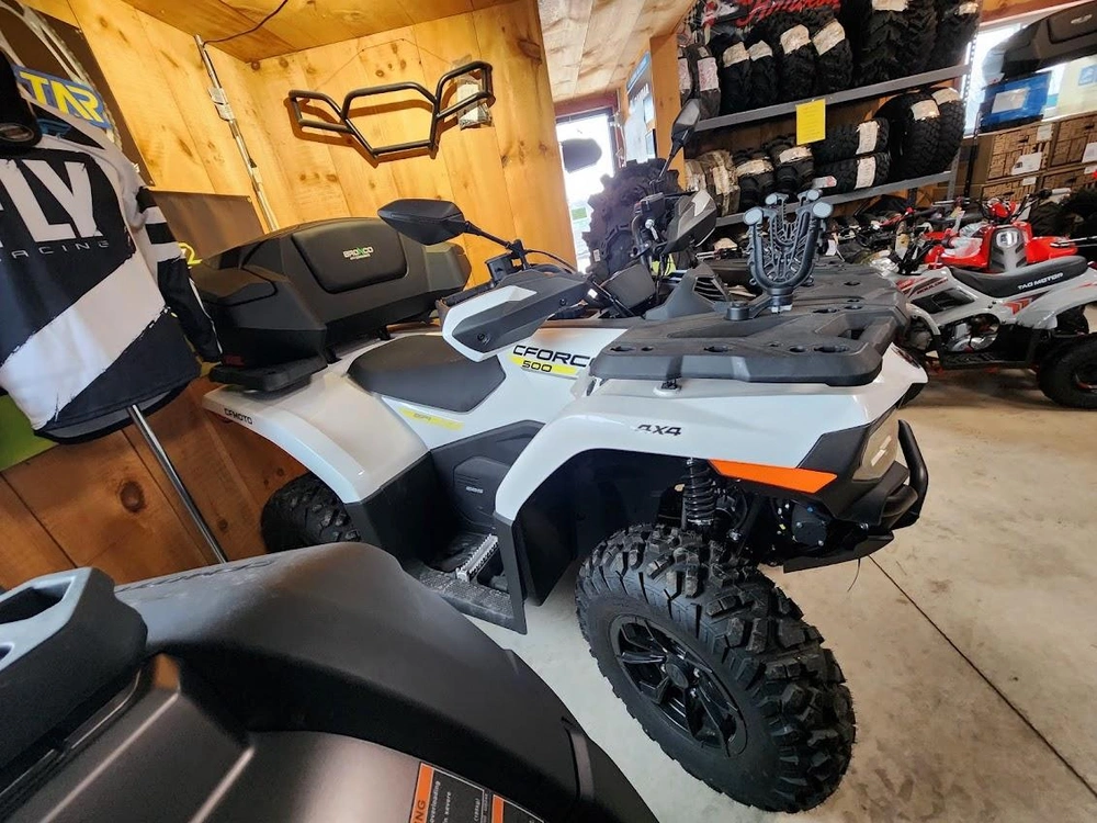 2025 Cfmoto Cforce 500 Pearl White alt