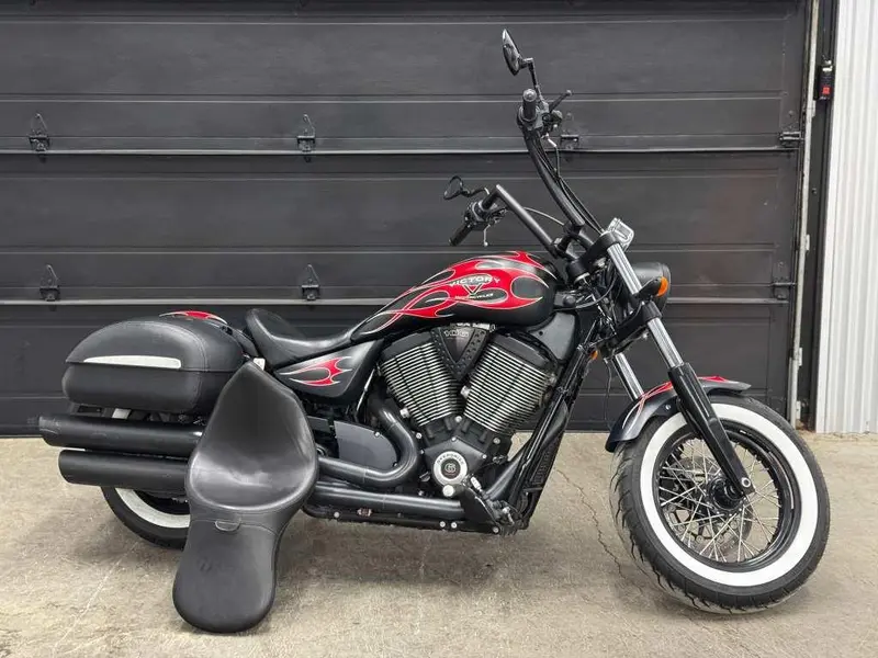 Victory Motorcycles HIGHBALL 2014