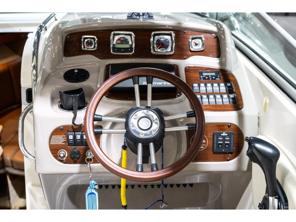 2008 Chaparral 250 Signature alt