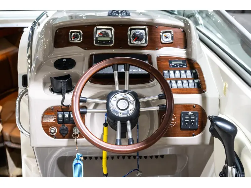 2008 Chaparral 250 signature thumbnail 11