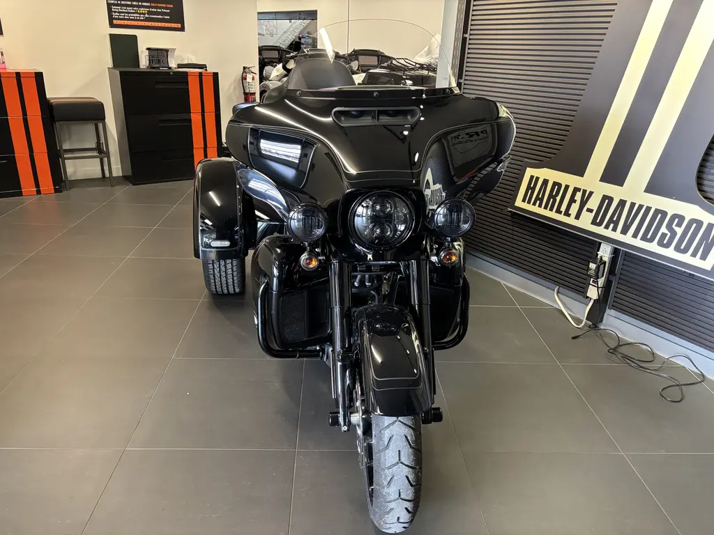 Harley-Davidson FLHTCUTG Tri Glide UltraFLHTCUTG 2025