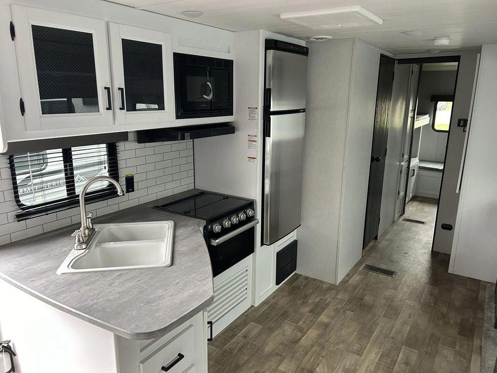 2022 Keystone Rv Hideout 318br alt
