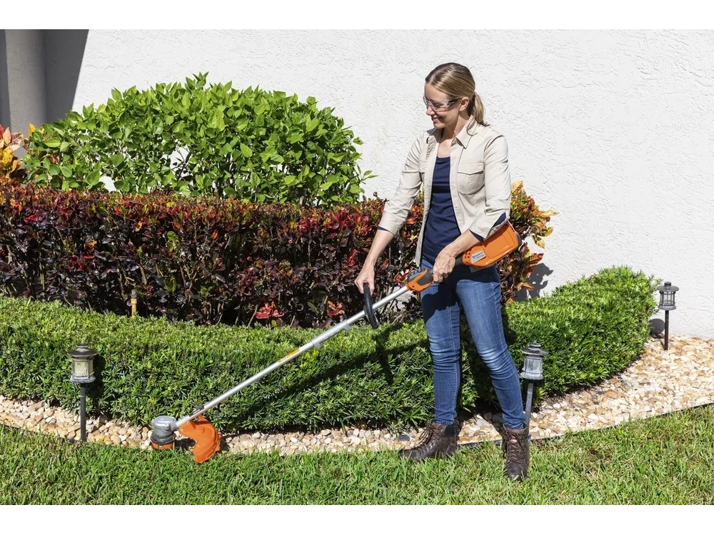 2024 Husqvarna 320il Trimmer 4ah Batt & Chgr alt