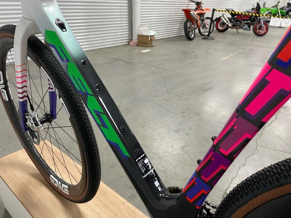 2025 Felt Breed Frd Un1td Le alt