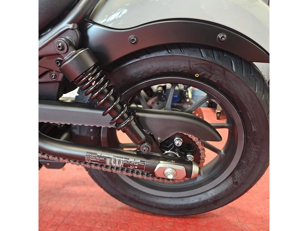 2026 Honda Rebel 300 E-clutch alt