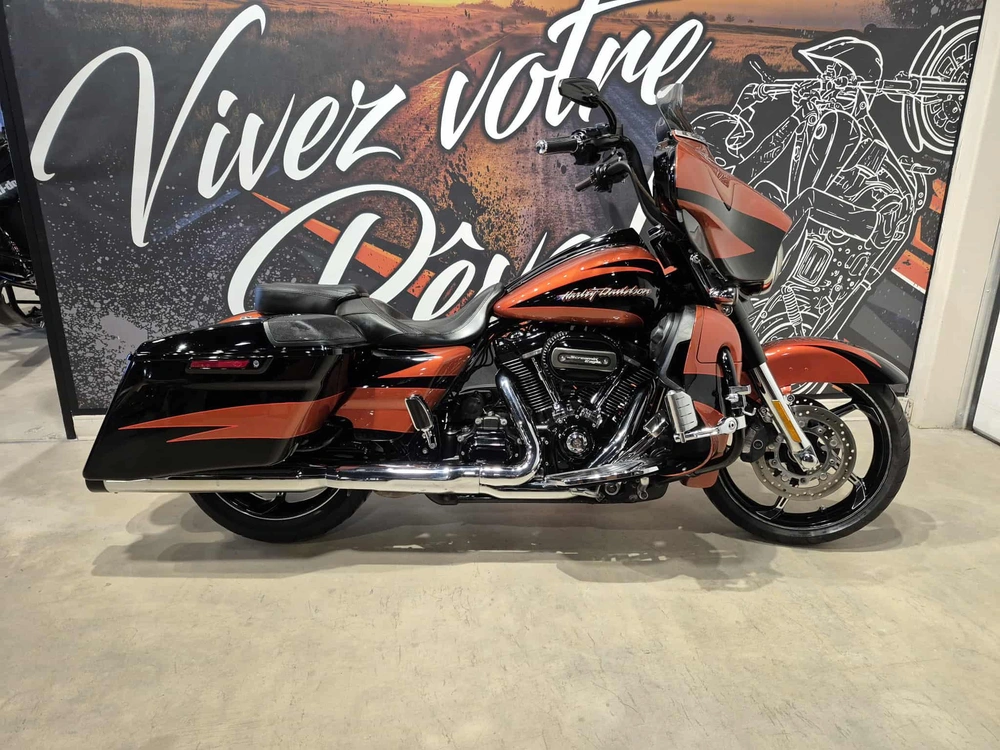 Harley-davidson Cvo Street Glide Flhxse 2017 alt