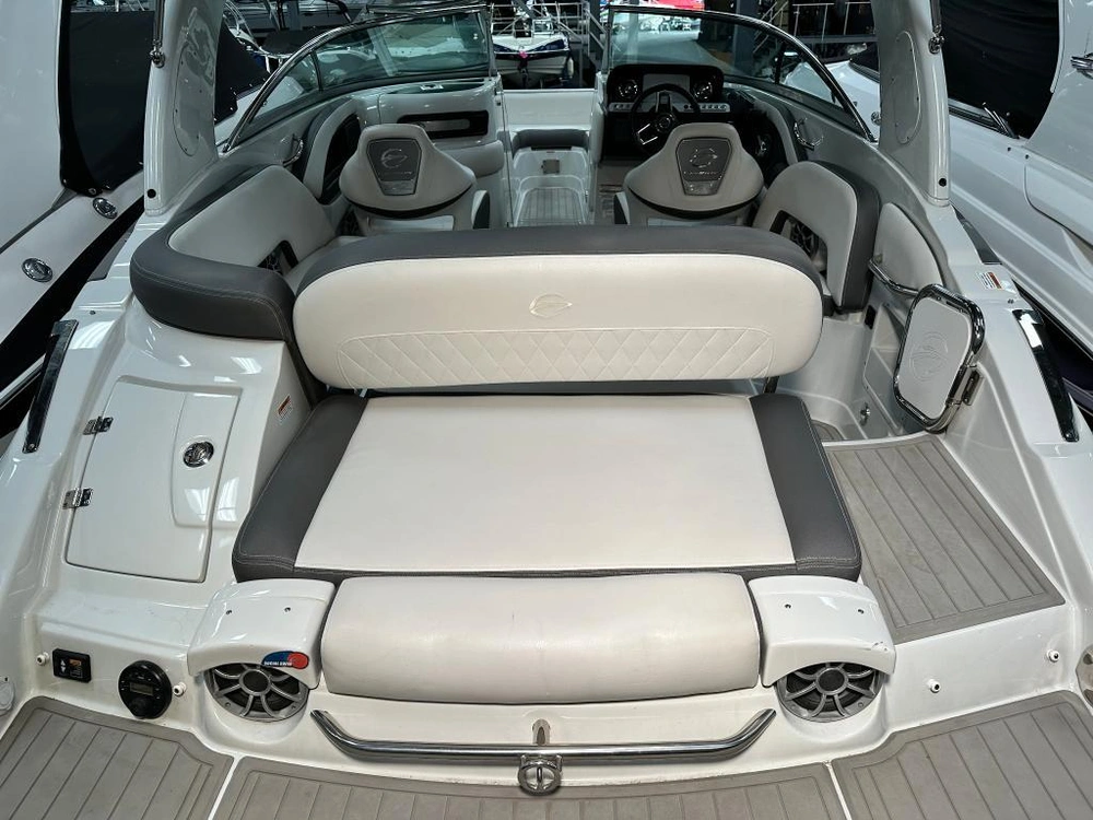 Crownline E 235 2022 alt