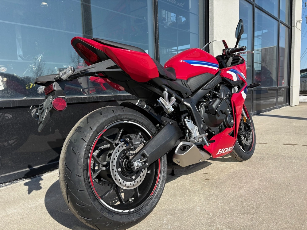 2026 Honda Cbr650r E-clutch alt