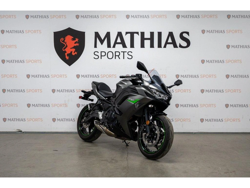 2023 Kawasaki Ninja 650 Abs alt