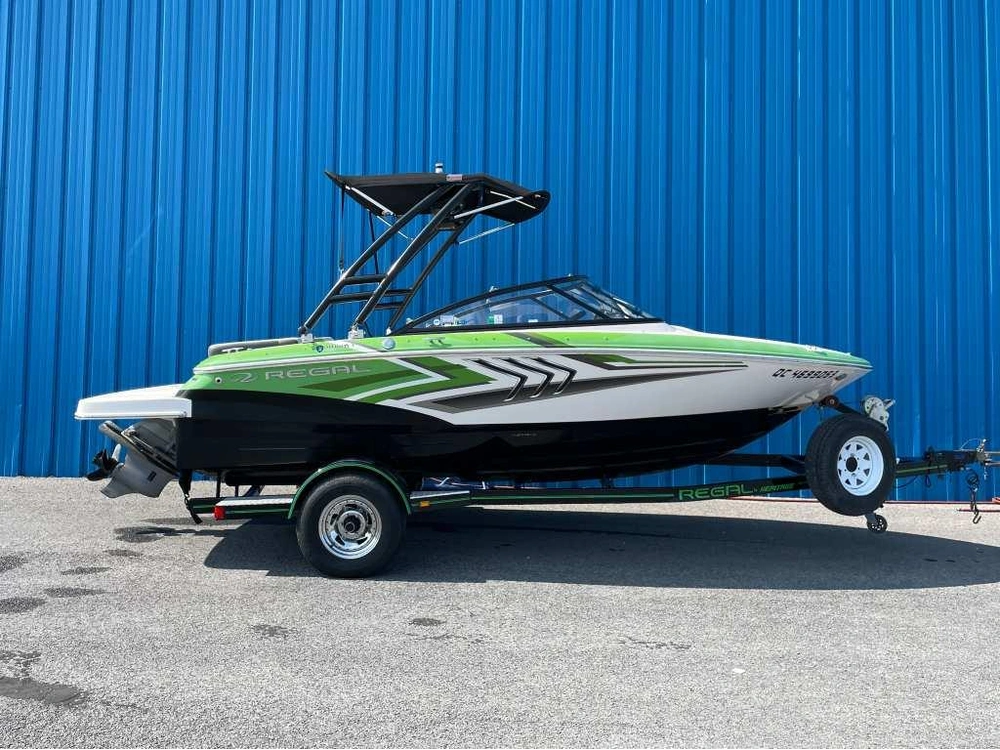 2015 Regal 1900 Esx alt