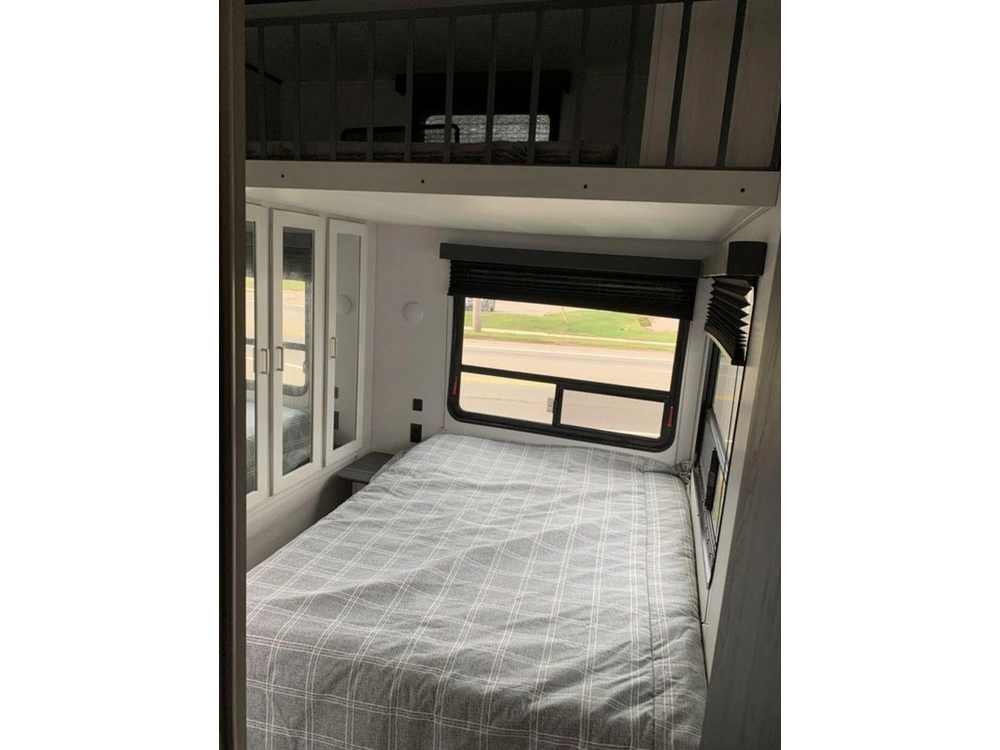 2022 Keystone Rv Sprinter 35bh alt